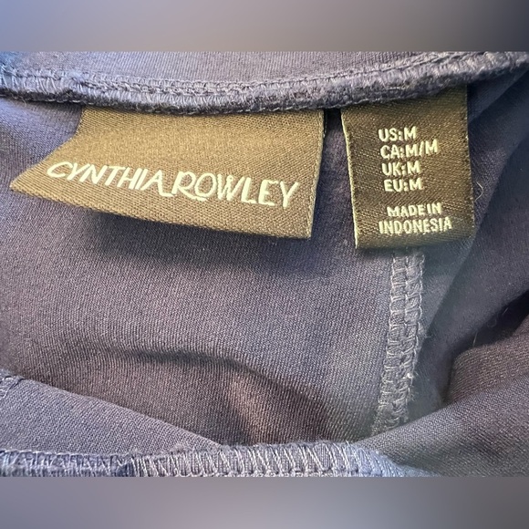 Cynthia Rowley Pleated Dark Blue Skirt with pockets and zipper back Size Medium - Picture 4 of 6